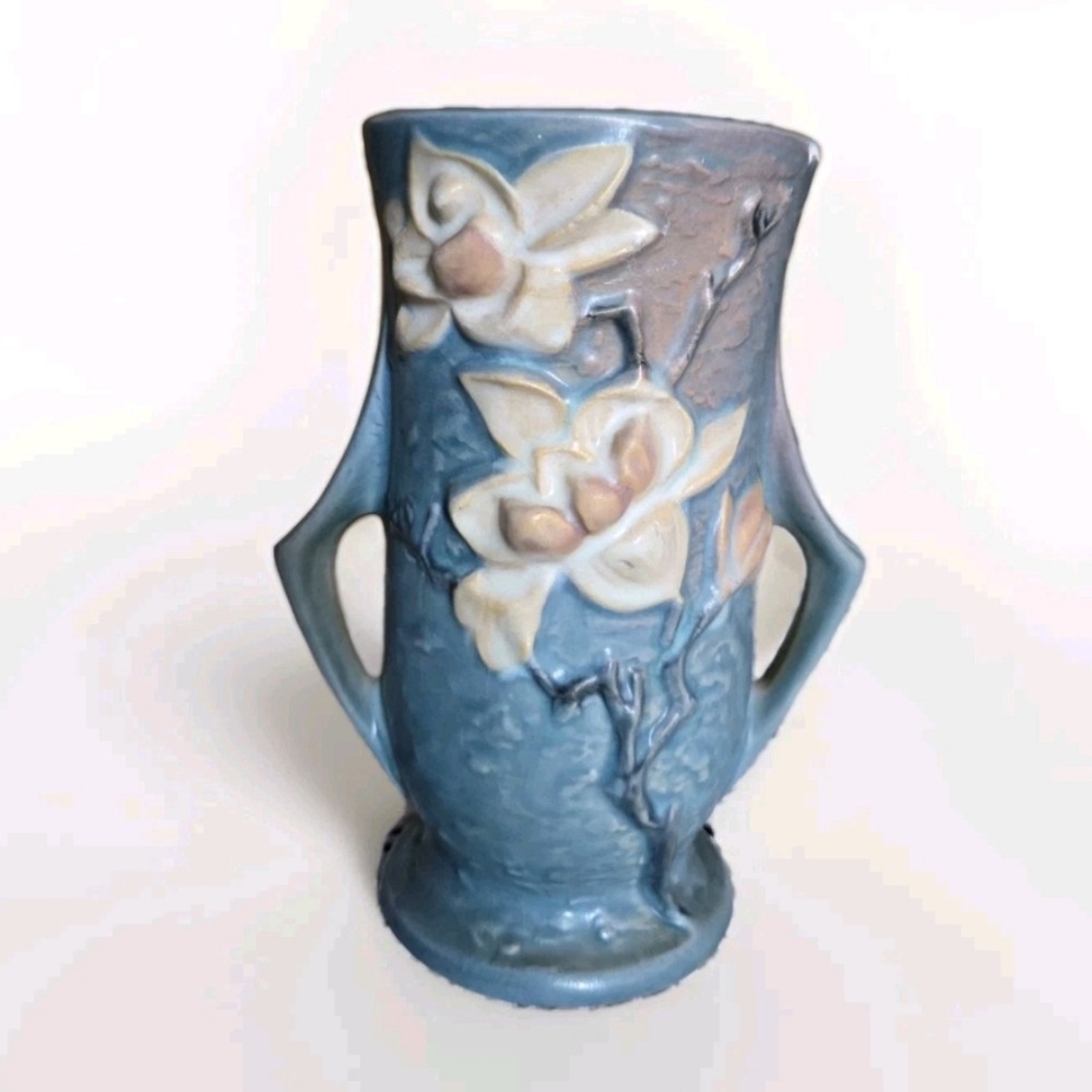 Roseville Pottery Magnolia‎ 89-7 Rare Blue, Pink, White Flower 2 Handled Vase